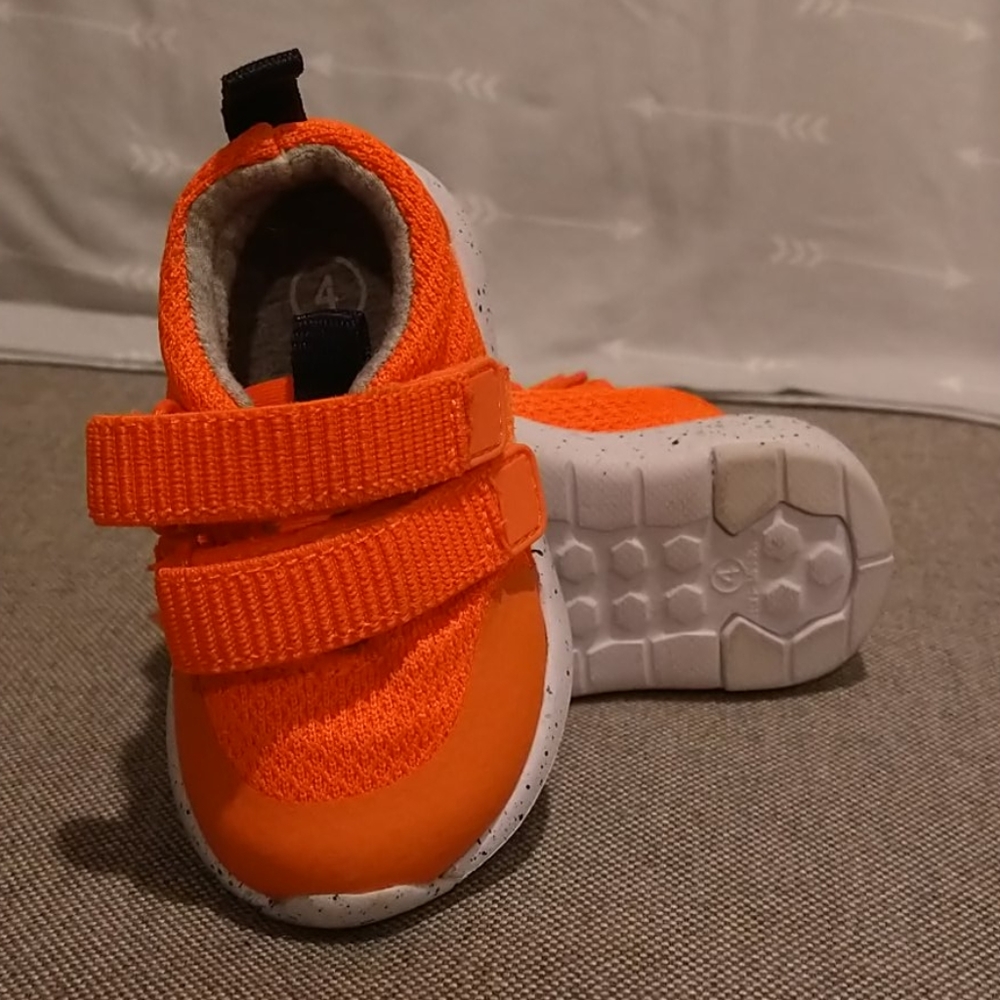 Toddler sneakers